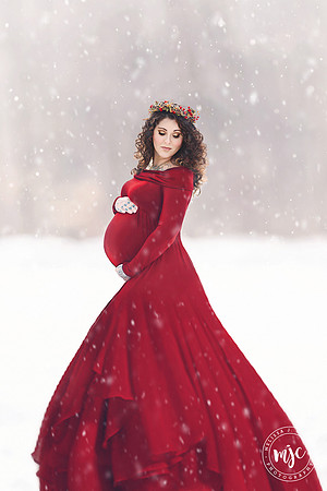 Maternity red dress in the Winter